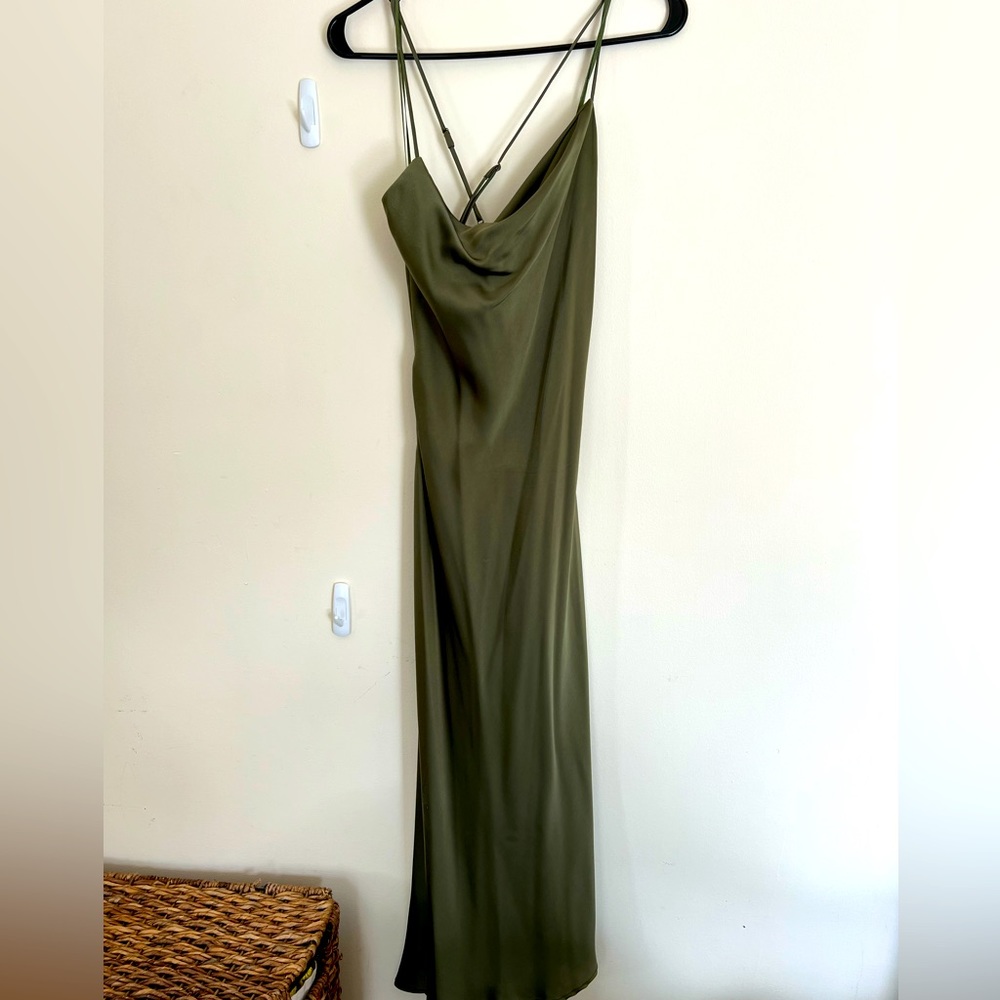 ASTR Gaia Midi dress- size small